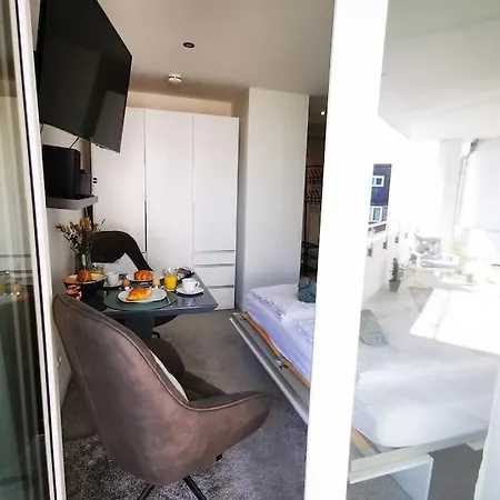 Hh 03 By Rockchair - Superhost Status - Modernes Apartment Mit Sonnigem Balkon & Premium Boxspringbetten In Winterhude - Hamburg Top Geheimtipp Exterior photo