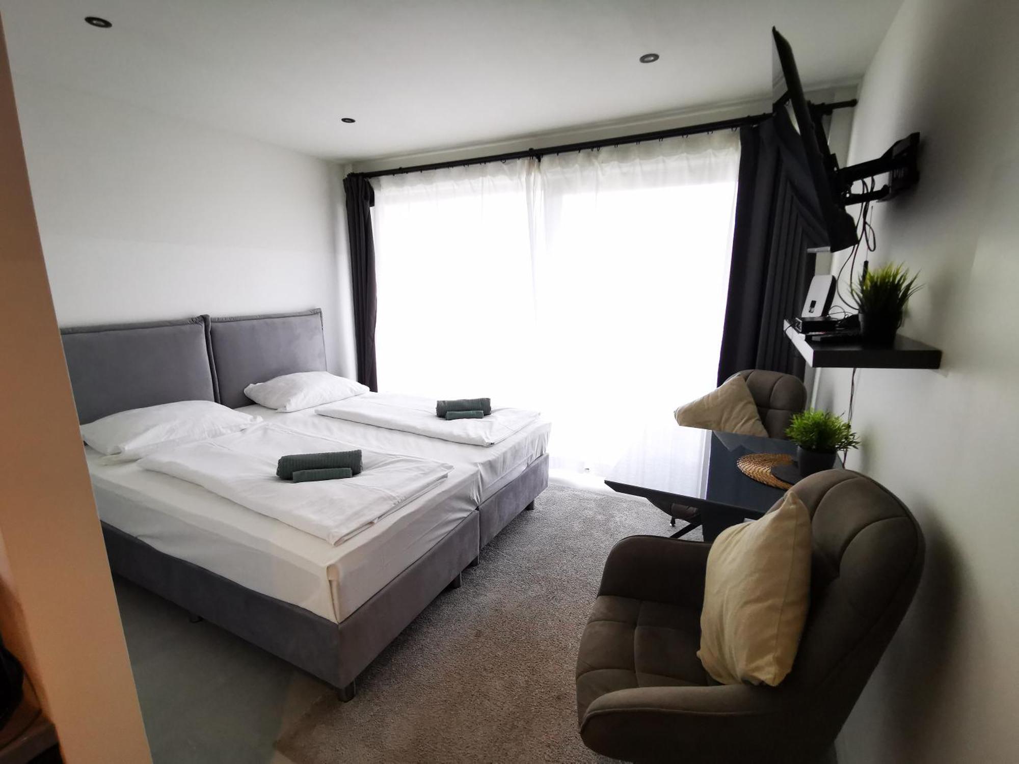 Hh 03 By Rockchair - Superhost Status - Modernes Mit Sonnigem Balkon & Premium Boxspringbetten In Winterhude - Geheimtipp *