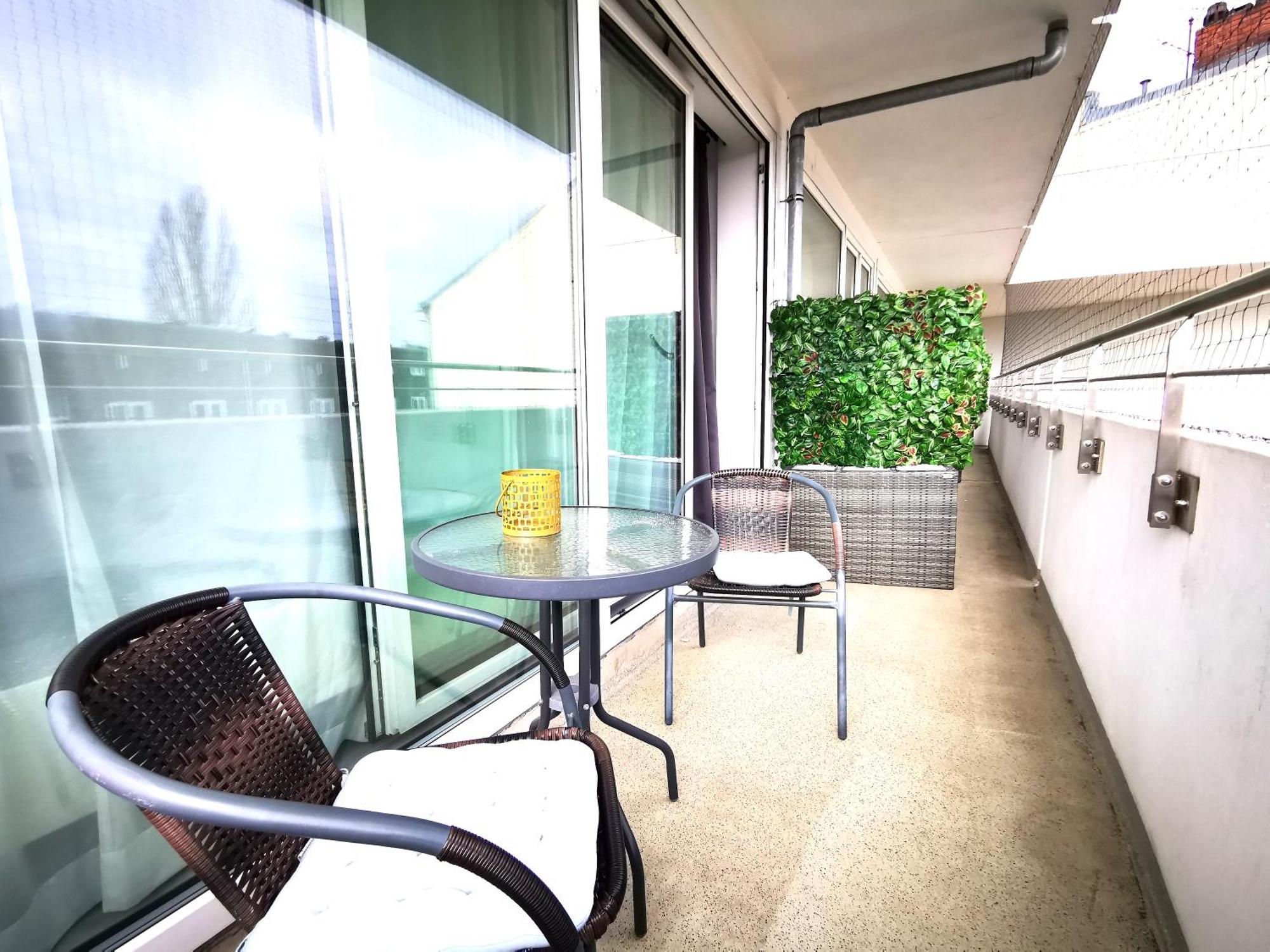 Hh 03 By Rockchair - Superhost Status - Modernes Mit Sonnigem Balkon & Premium Boxspringbetten In Winterhude - Geheimtipp Hamburg